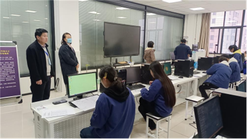 我院職業(yè)技能等級認(rèn)定站完成2022級畢業(yè)生職業(yè)技能等級認(rèn)�?74.png