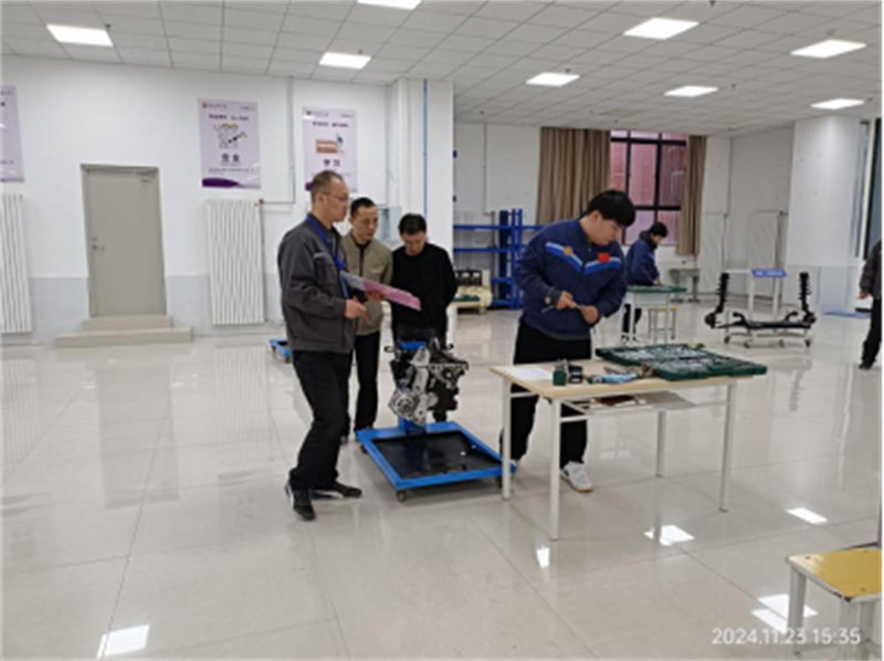 我院職業(yè)技能等級認(rèn)定站完成2022級畢業(yè)生職業(yè)技能等級認(rèn)�?79.png